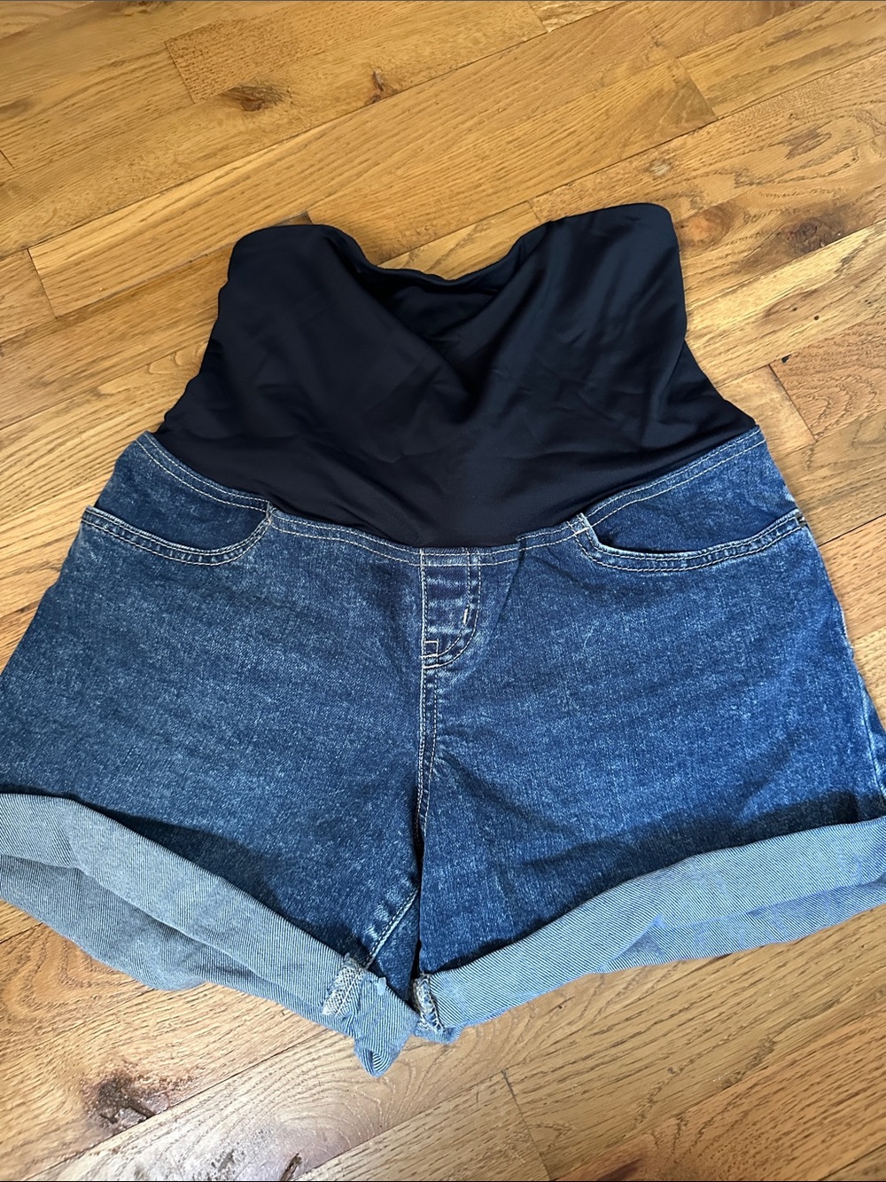 Isabel Maternity Shorts Crossover Panel Midi Short 8 In Inseam Medium Wash